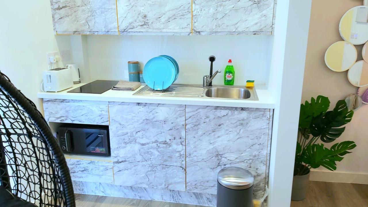 Great Studio Apartments - Netflix, Wifi, Digital Tv Sheffield Exterior photo